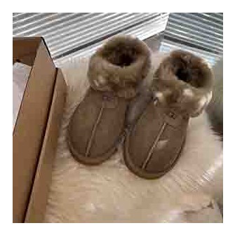 UGG 230110350