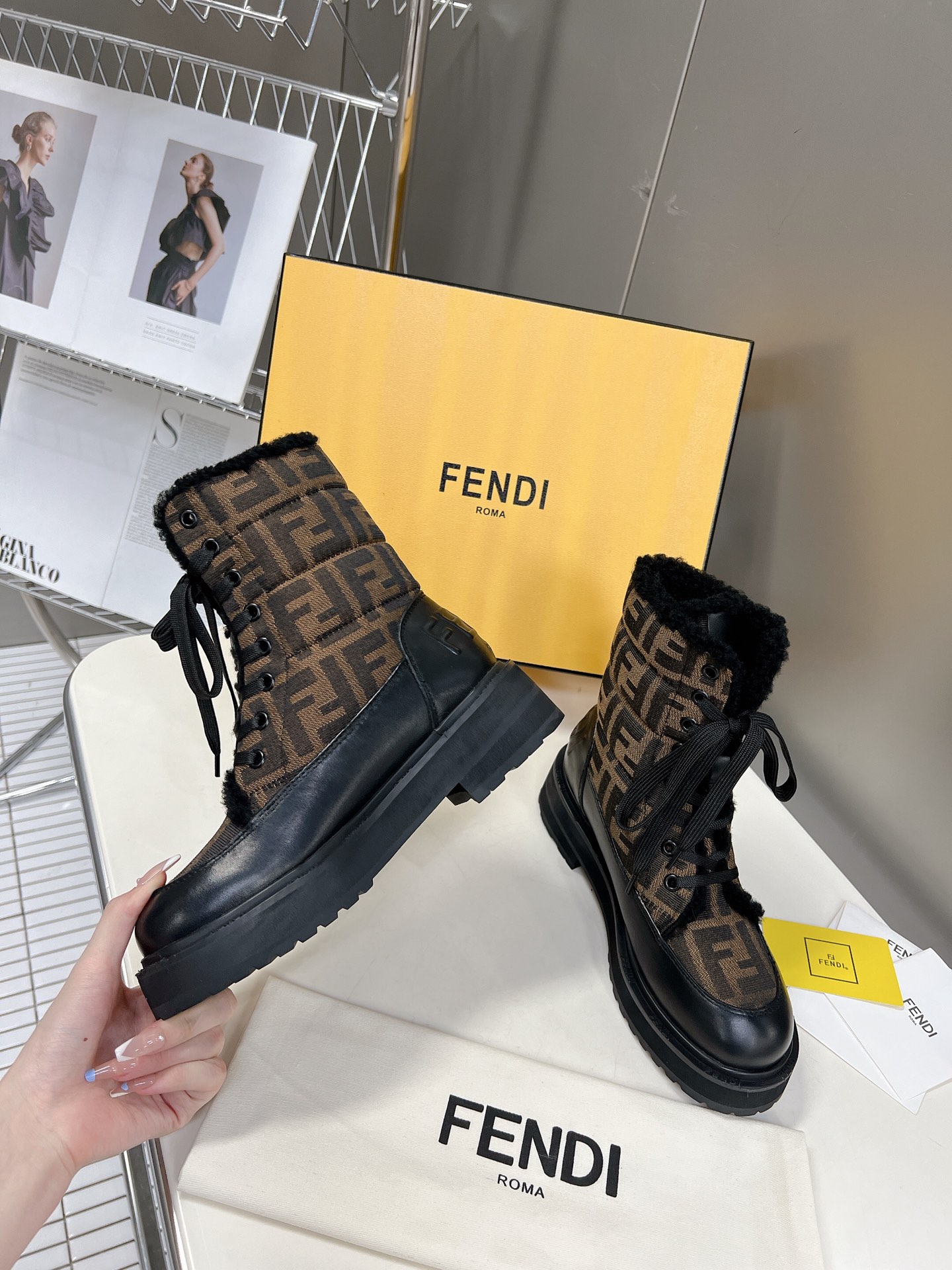 FENDI 펜디 230110429