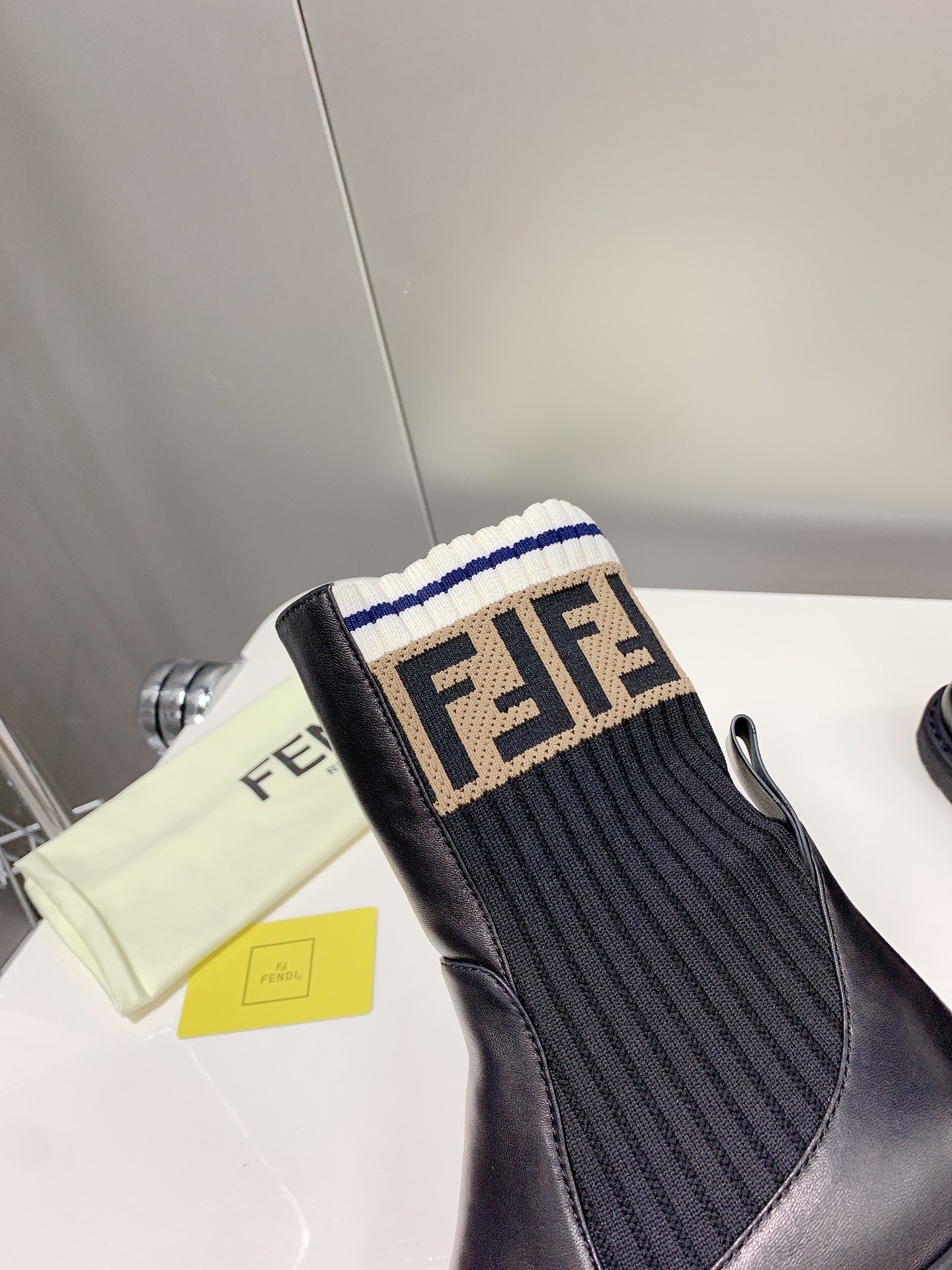 FENDI 펜디 230110431