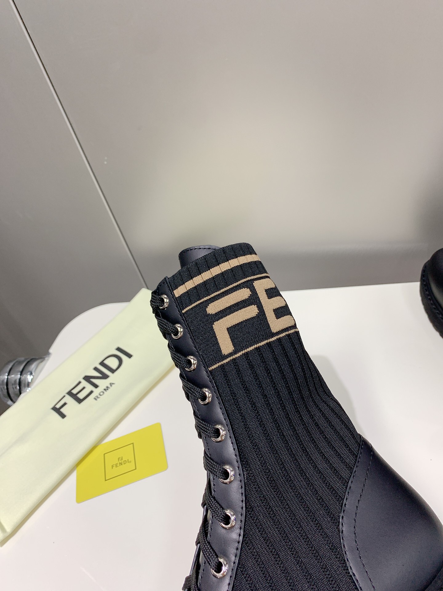 FENDI 펜디 230110433