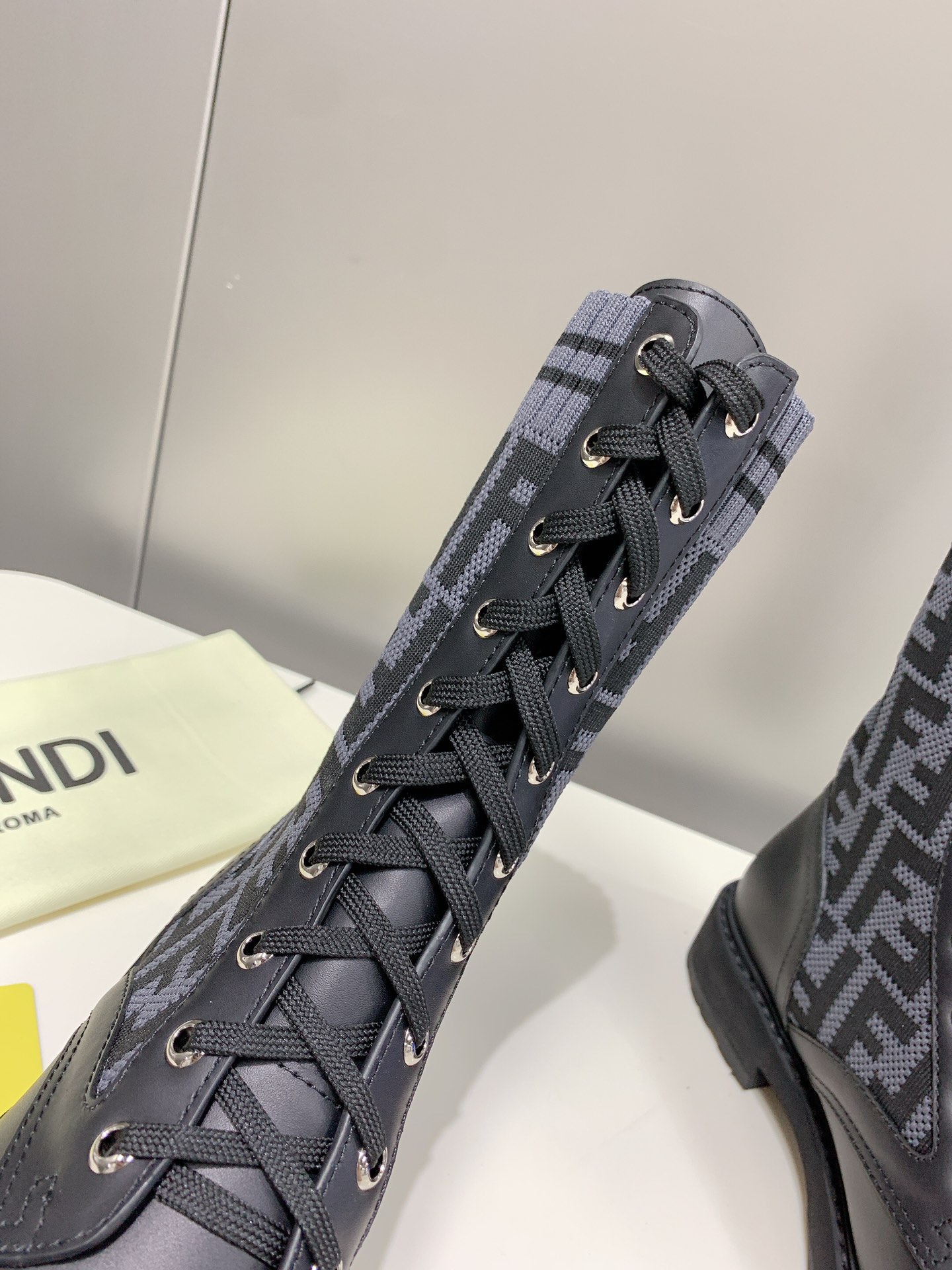 FENDI 펜디 230110436