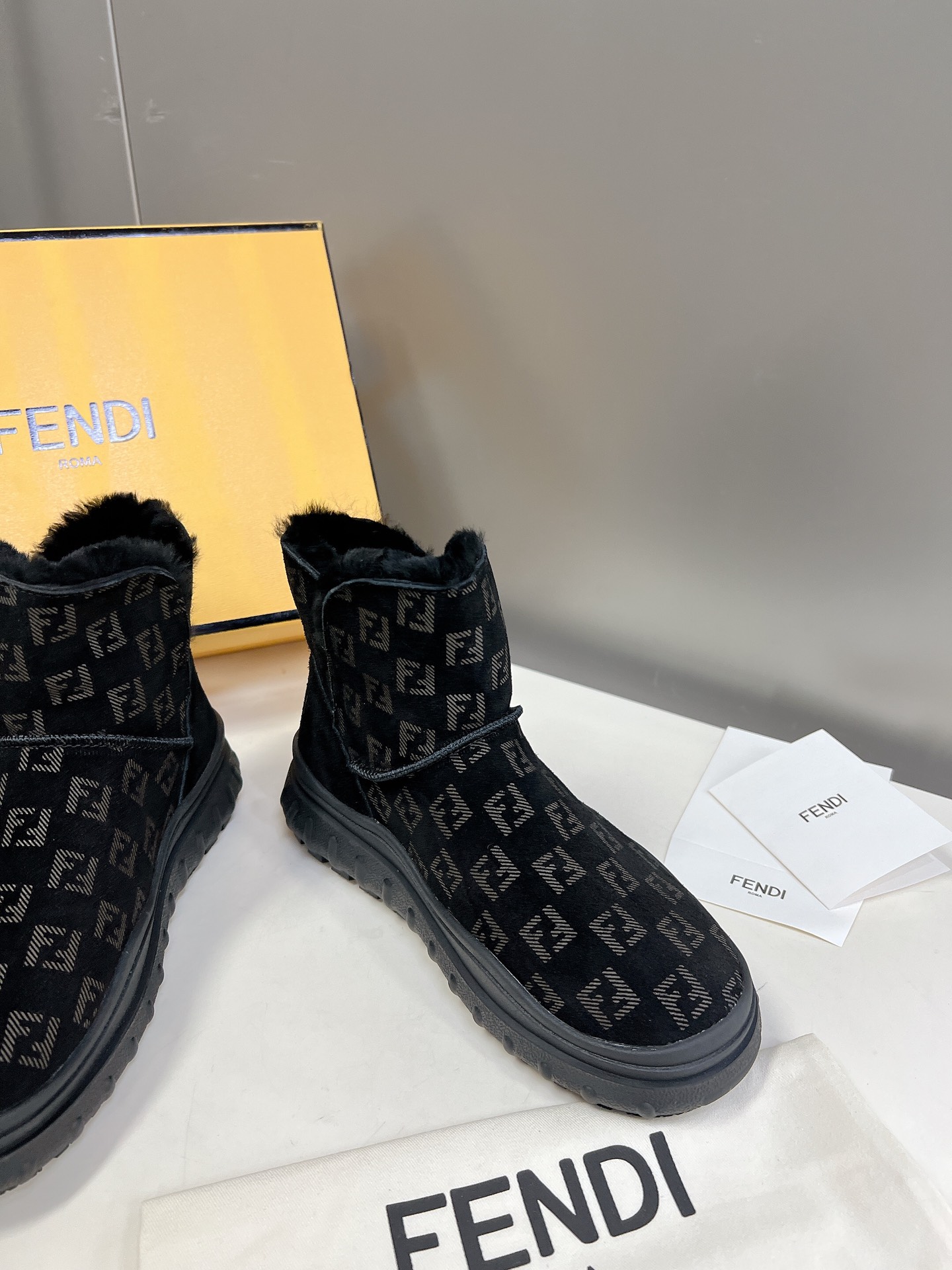 FENDI 펜디 230110449