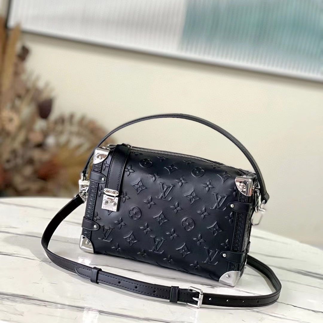 LOUIS VUITTON 루이비통 사이드 트렁크 M21709