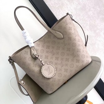 LOUIS VUITTON 루이비통 가방 M21850