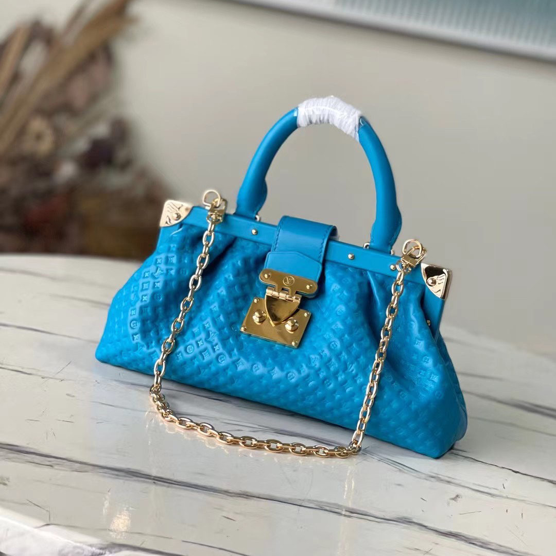 LOUIS VUITTON 루이비통 모노그램 클러치 M22325