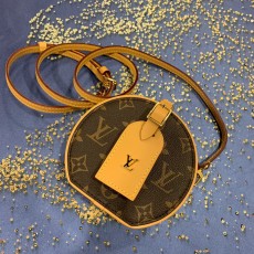 LOUIS VUITTON 루이비통 미니 부아뜨 샤포 M44699