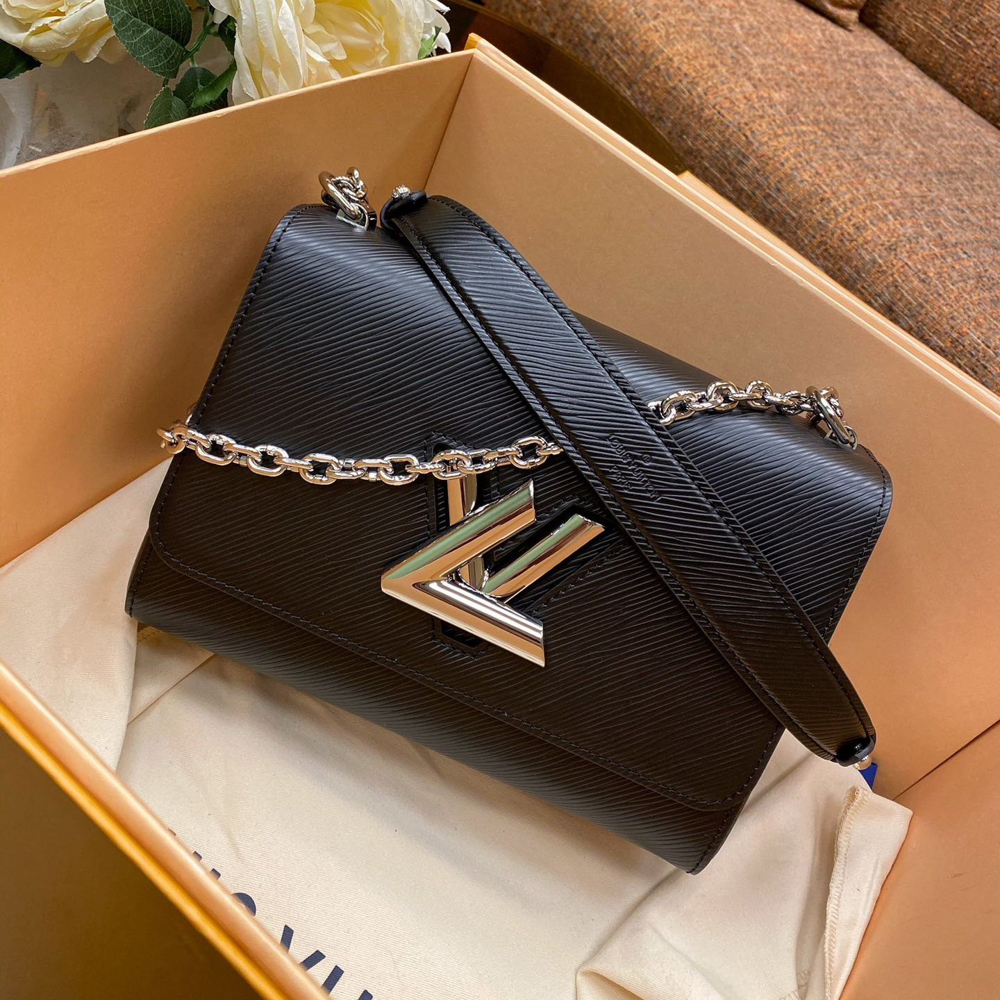 LOUIS VUITTON 루이비통 트위스트 MM (실버) M50282