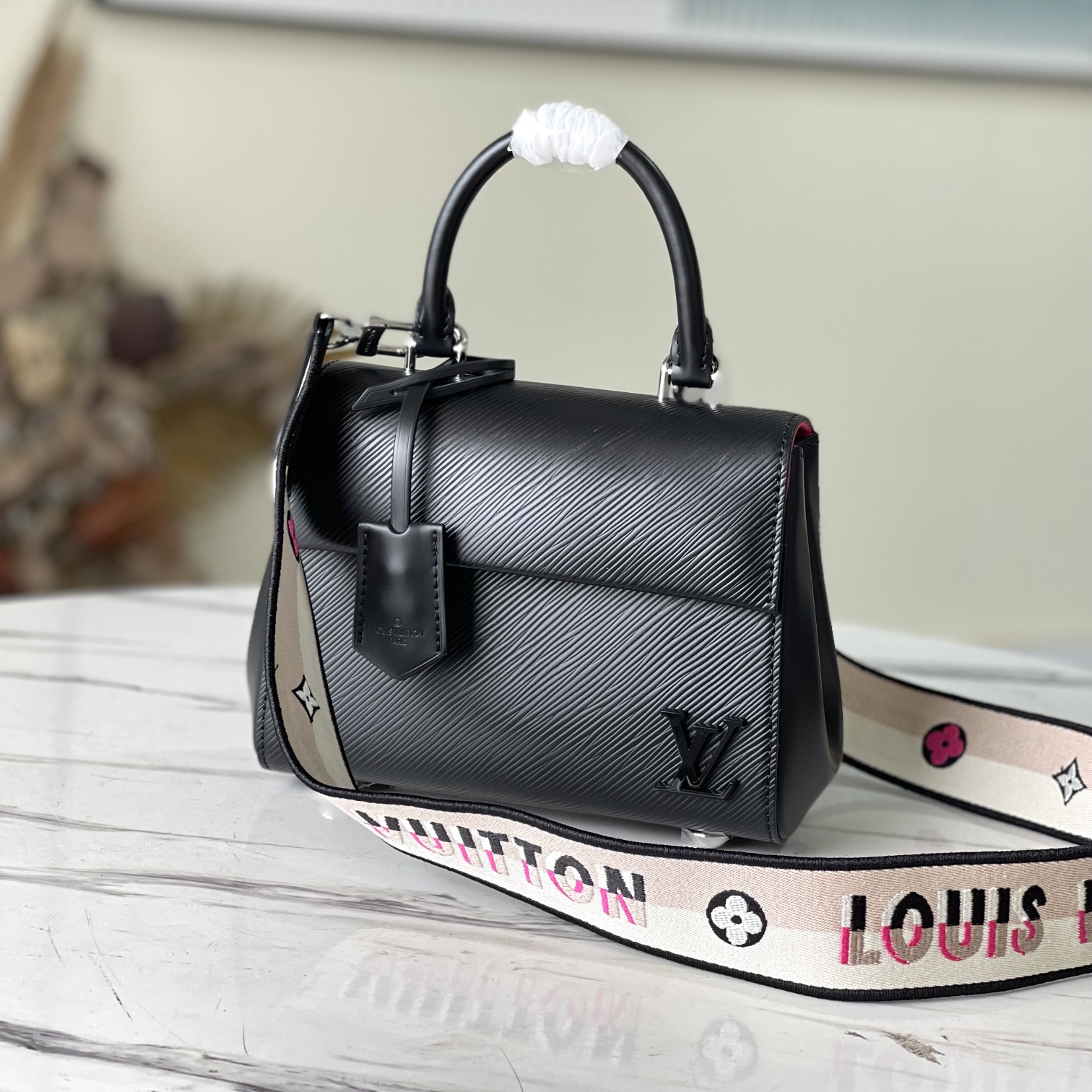 LOUIS VUITTON 루이비통 클루니 미니 M58925