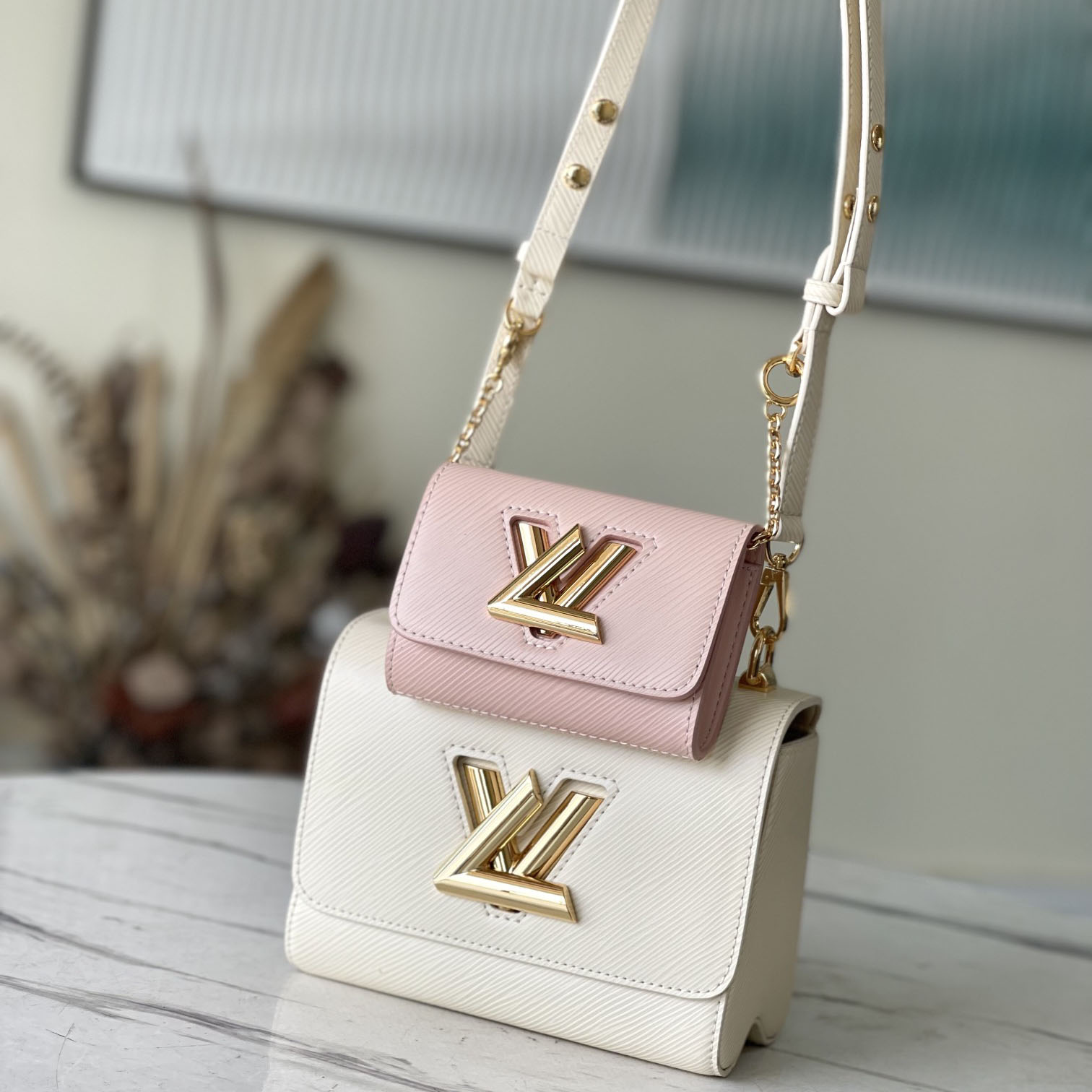 LOUIS VUITTON 루이비통 트위스트 PM M59886