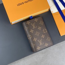 LOUIS VUITTON 루이비통 패스포트 커버 M64502