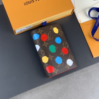 LOUIS VUITTON 루이비통 LV x YK 패스포트 커버 M81994